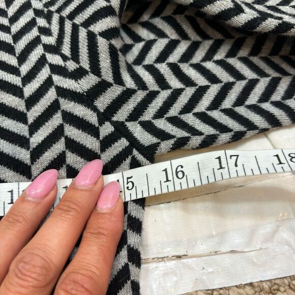 Ladies Boden‎ Lucinda Chevron Knit Dress Black and Grey Size 4 - Picture 9 of 10